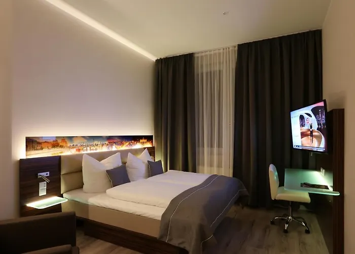 H24 Hoteltow