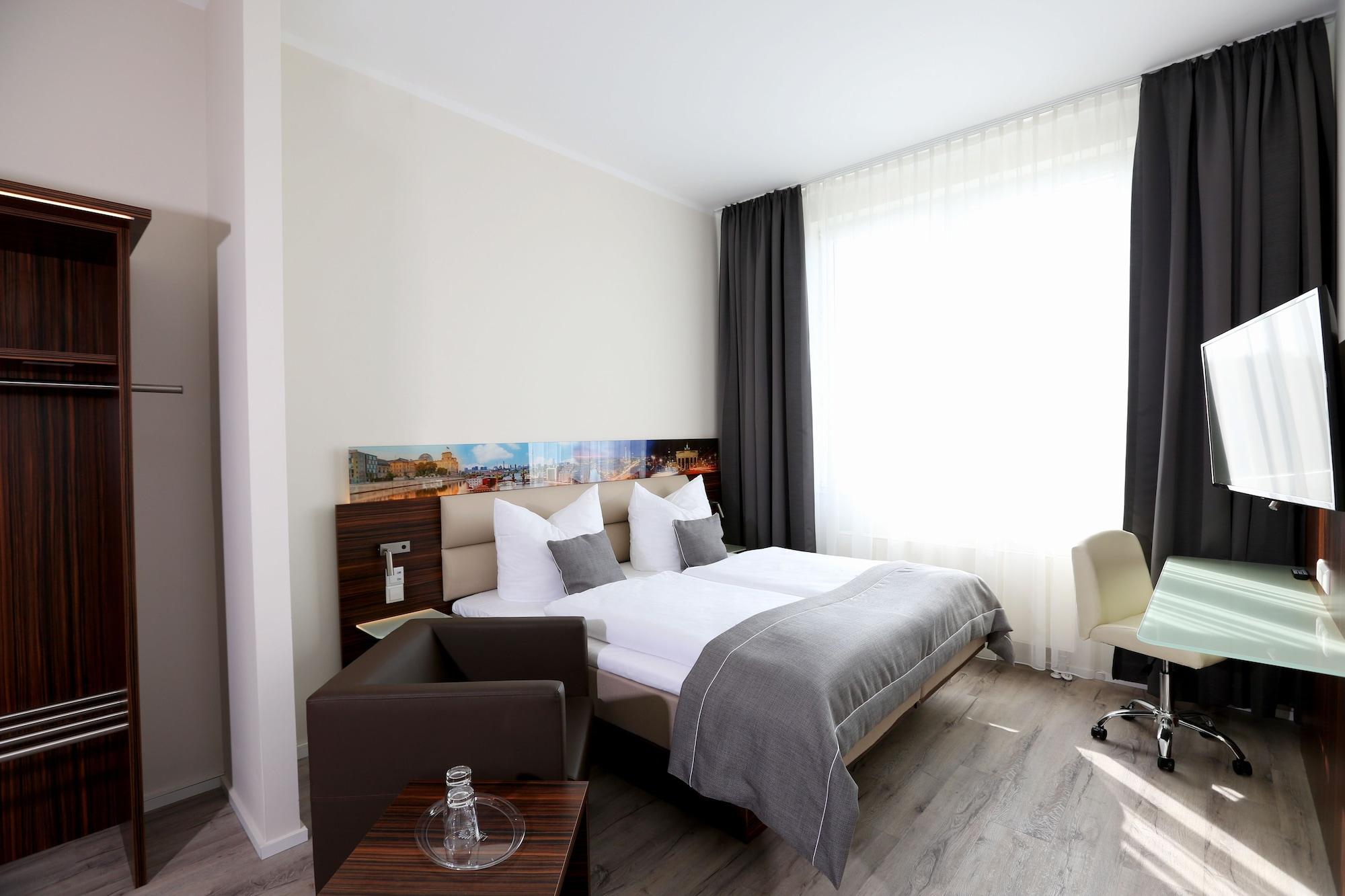Hotel H24 Hoteltow